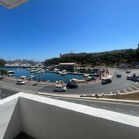 Seafront - Seaview * Pieta